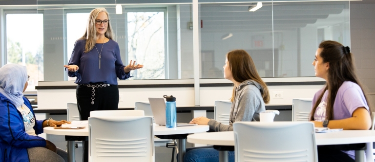 Academics at 买球app